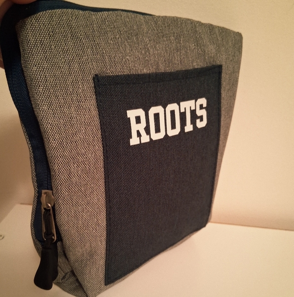 NEW Roots Packable Tote Bag - Picture 2 of 4